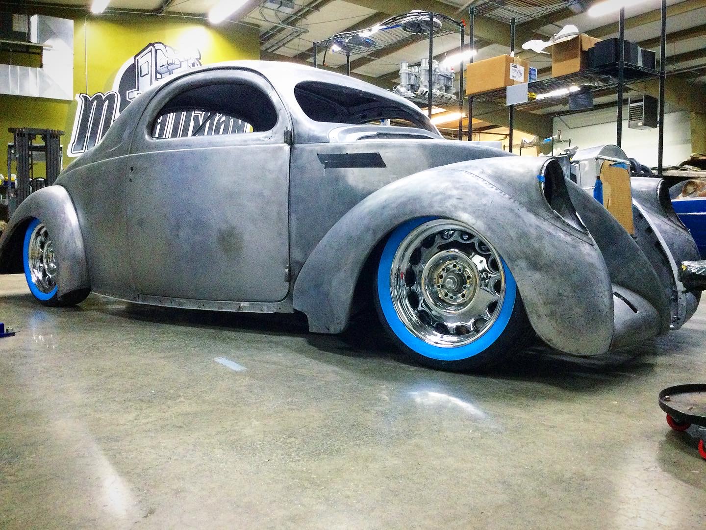Zephyr Coupe rear side view