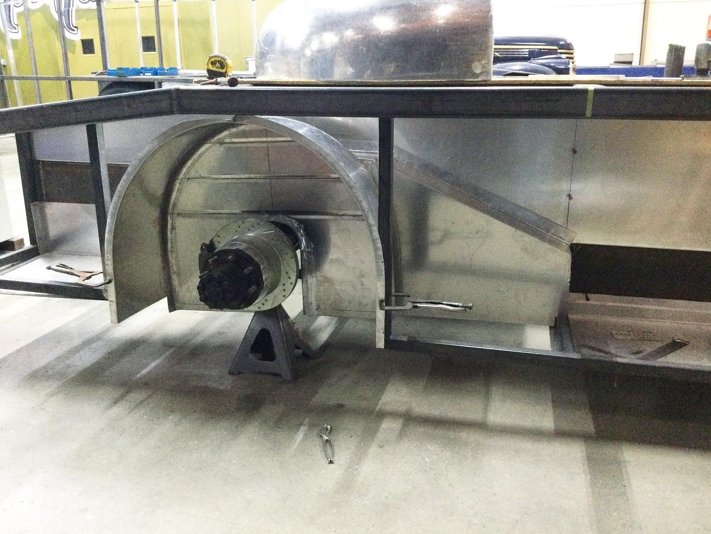 Bed frame and wheel for 1941 Ford COE